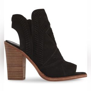 NIB 🌟Vince Camuto Karinta Bootie